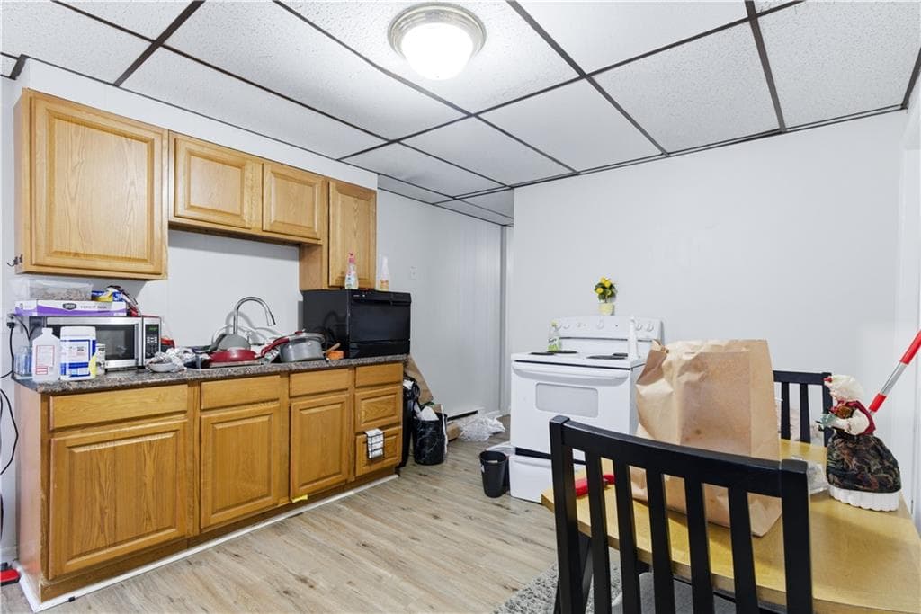Multi Family at 505 Washington Street, Coventry, photo 12 of 39