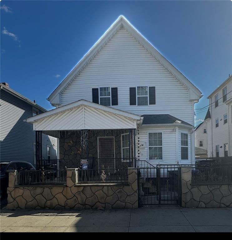 374 New York Avenue