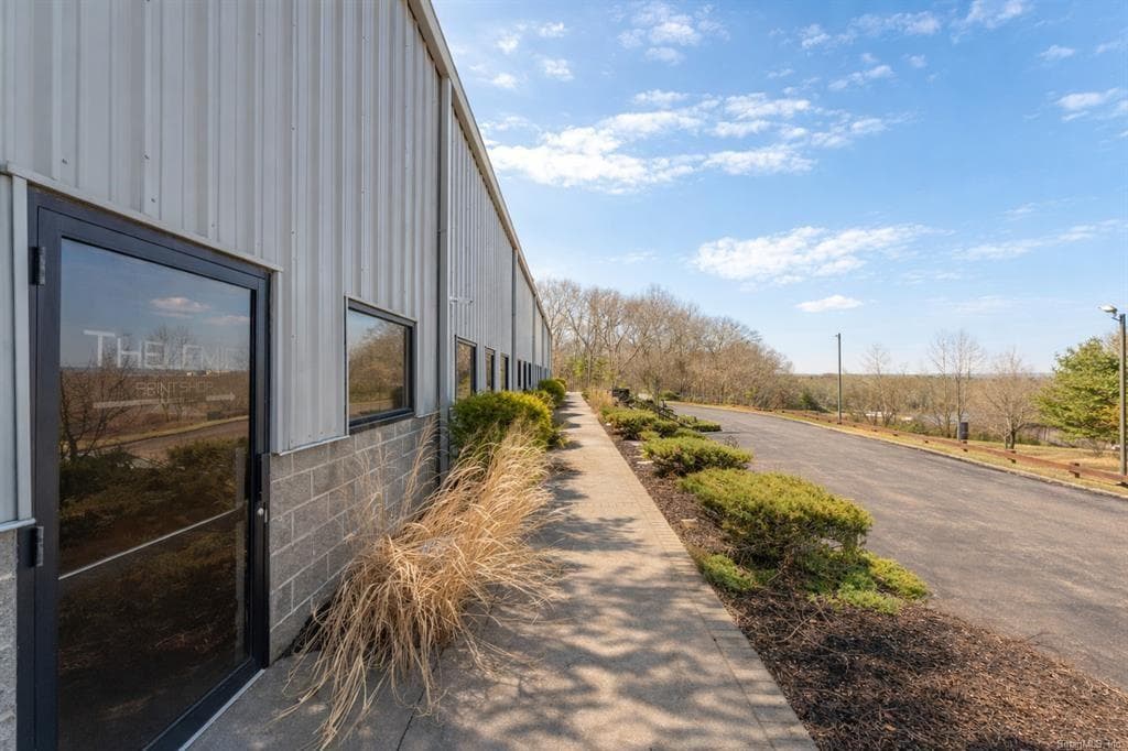 Commercial at 13 West Parkway, Plainfield, photo 7 of 40