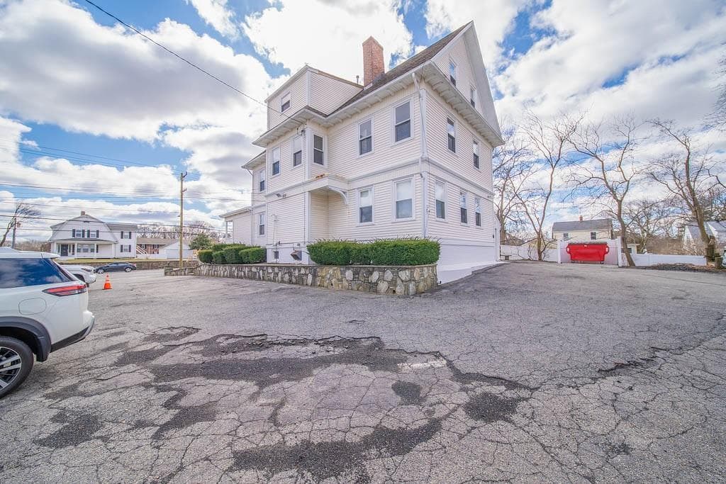 Multi Family at 2919 Pawtucket Avenue, East Providence, photo 8 of 49