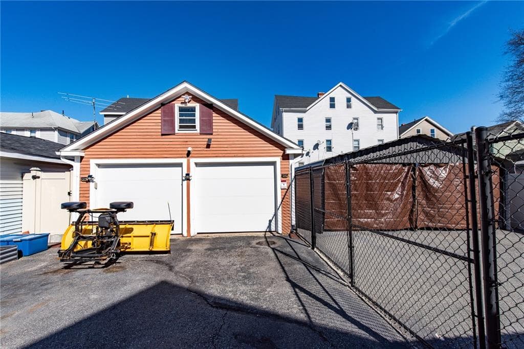 217 4th Avenue photo 26