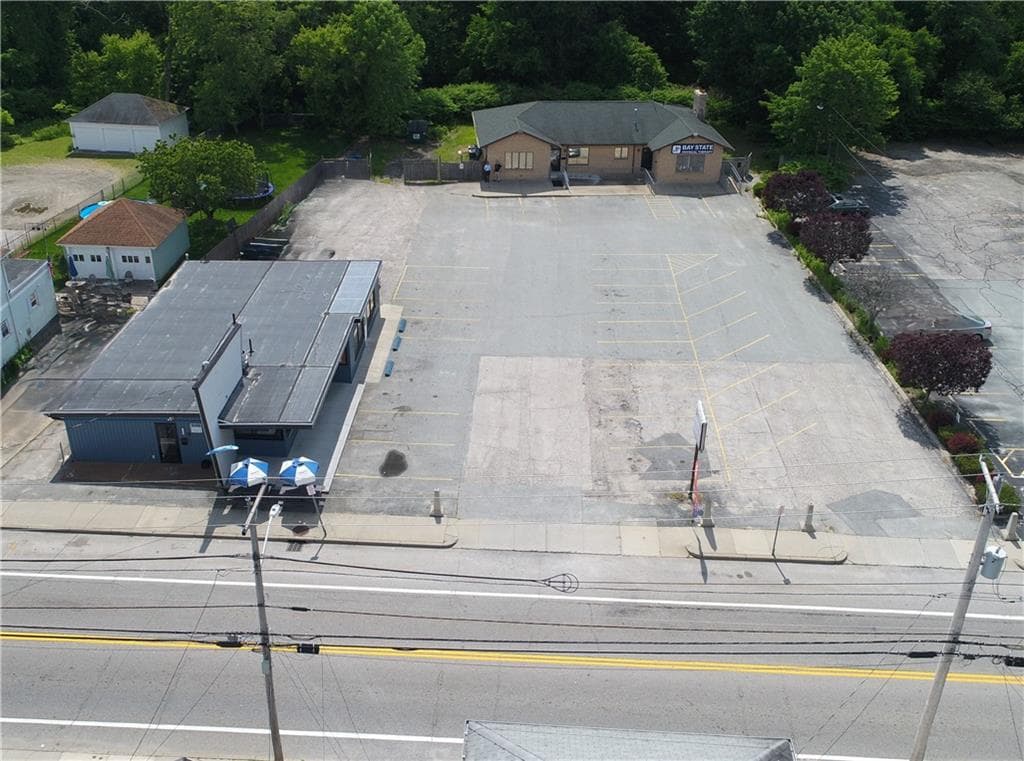 923 925 Main Street