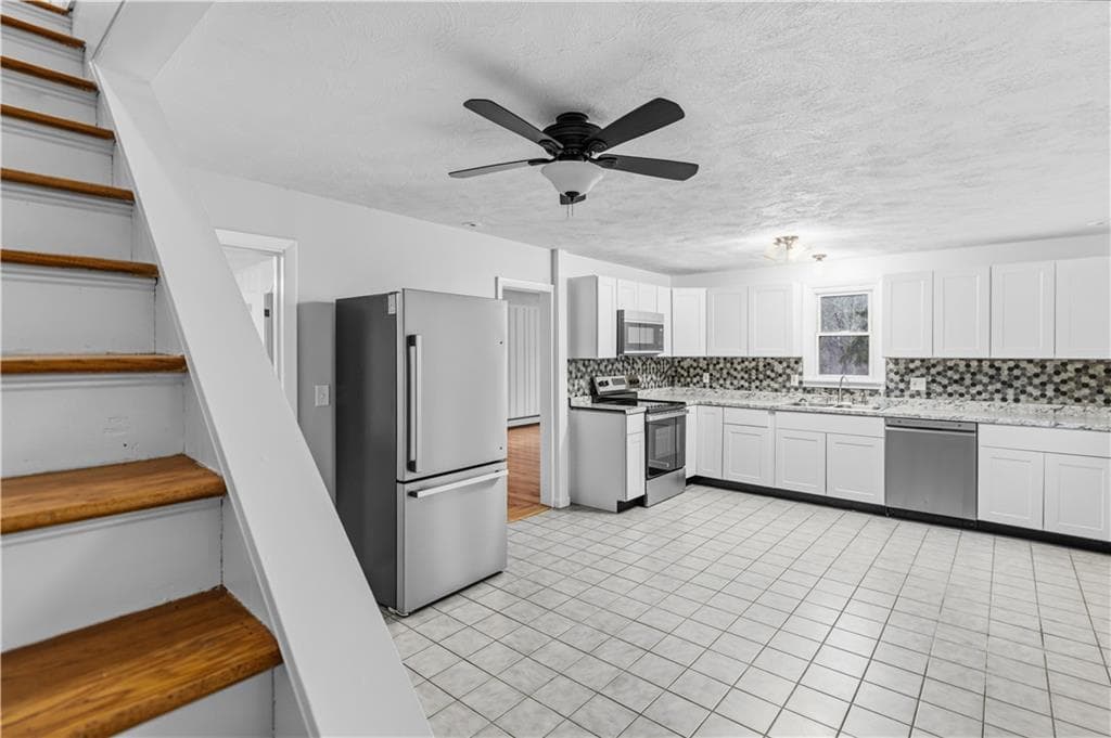 Single Family Residence at 2 Whitman Street, Smithfield, photo 11 of 30