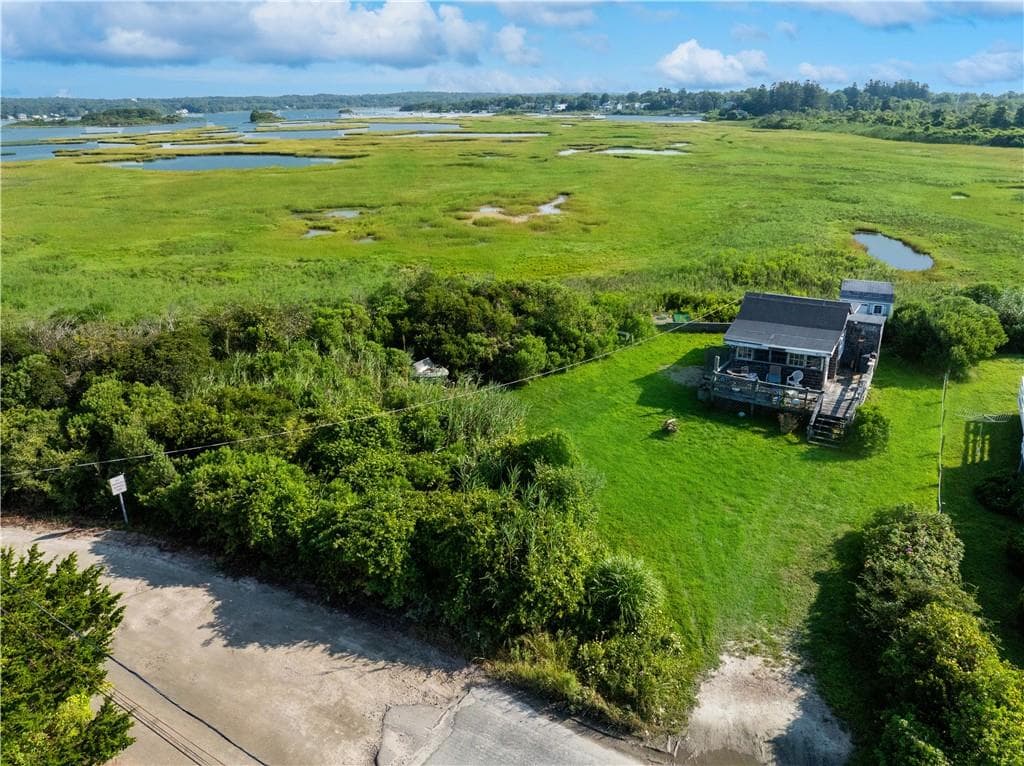 853 W Beach Road photo 3