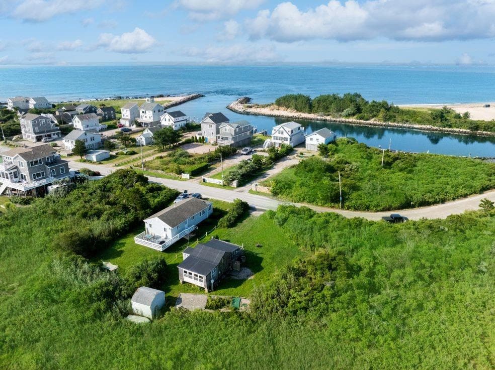 853 W Beach Road photo 5