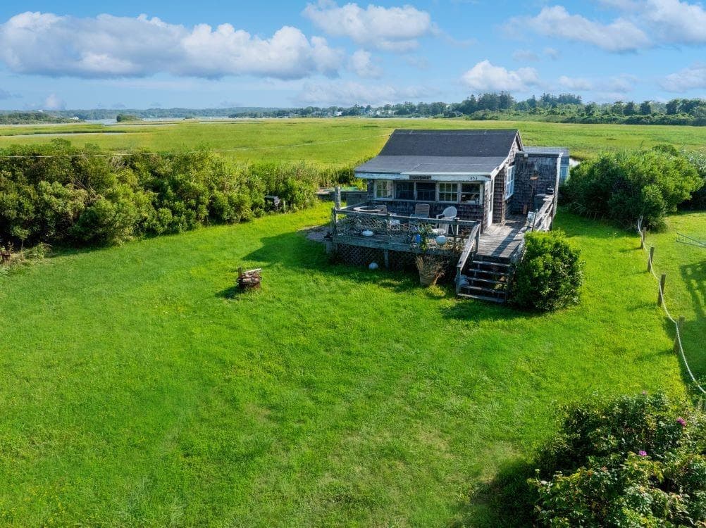 853 W Beach Road photo 9
