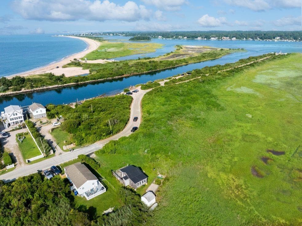 853 W Beach Road photo 4