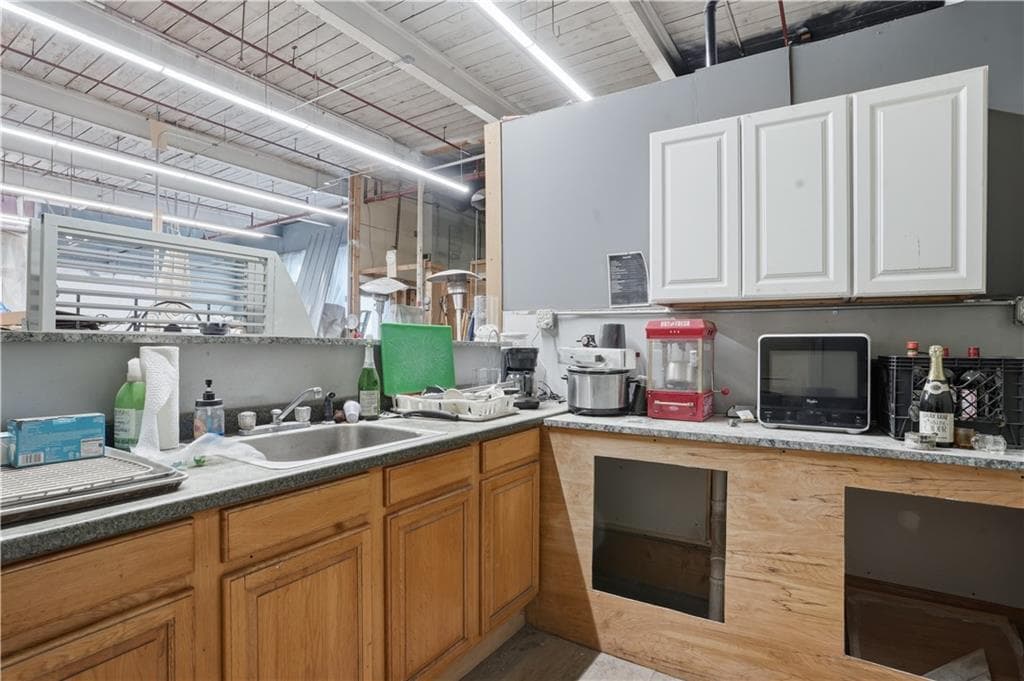 120 Webster Street photo 13