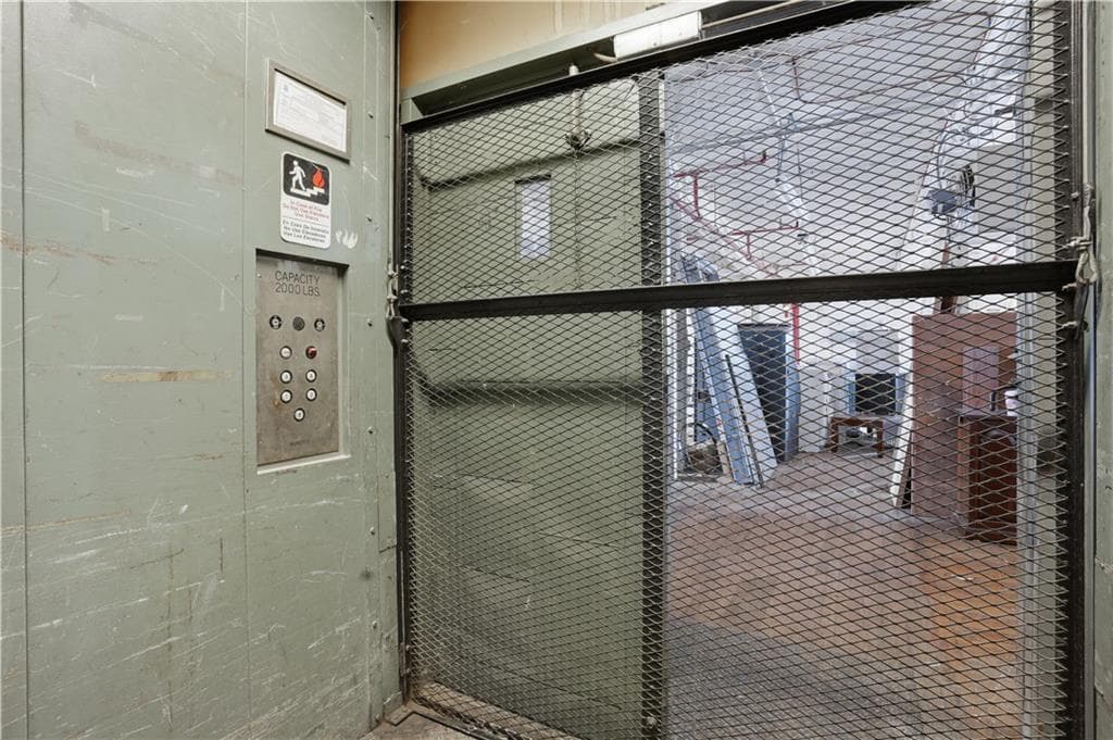 120 Webster Street photo 22