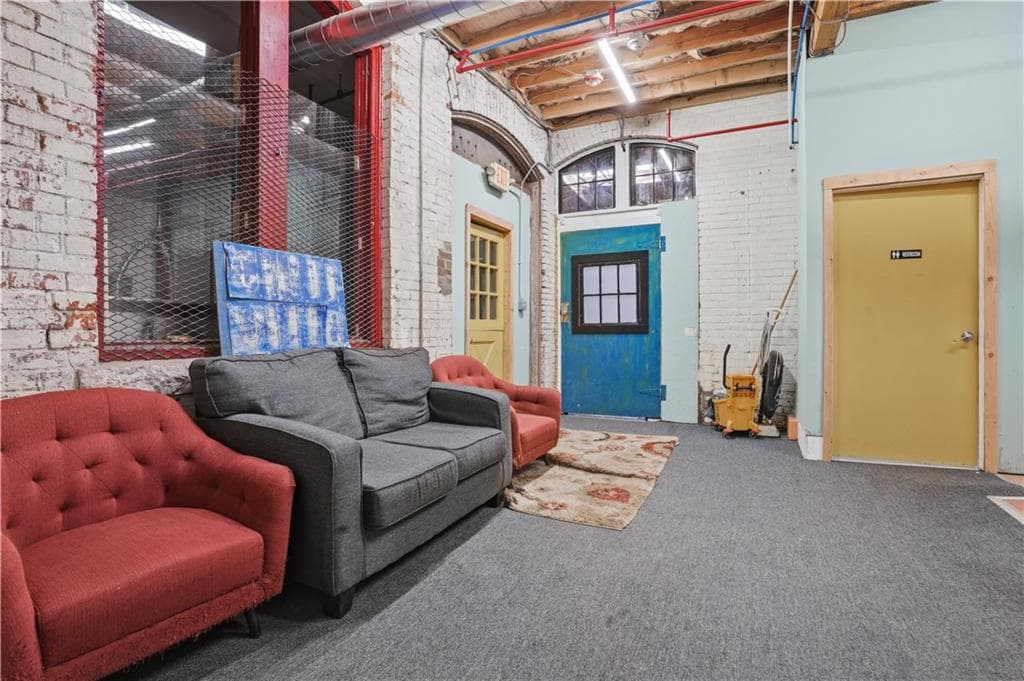 120 Webster Street photo 10