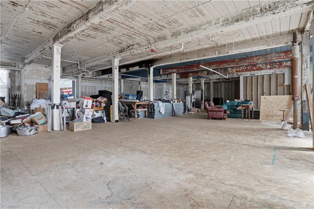 120 Webster Street photo 4