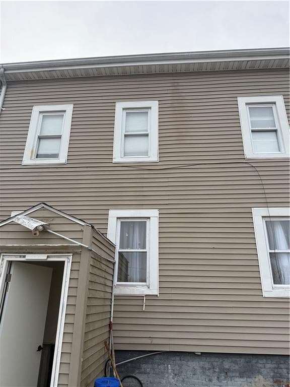 Multi Family at 14 Dome Street, Providence, photo 4 of 10