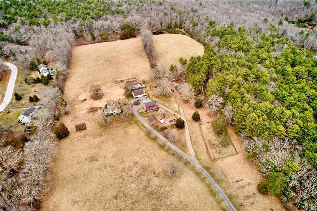 Single Family Residence at 58 Dye Hill Road, Hopkinton, photo 2 of 14