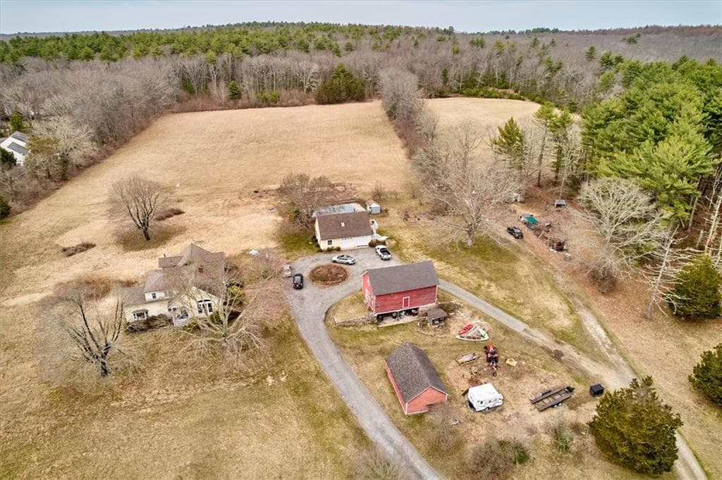 Single Family Residence at 58 Dye Hill Road, Hopkinton, photo 13 of 14