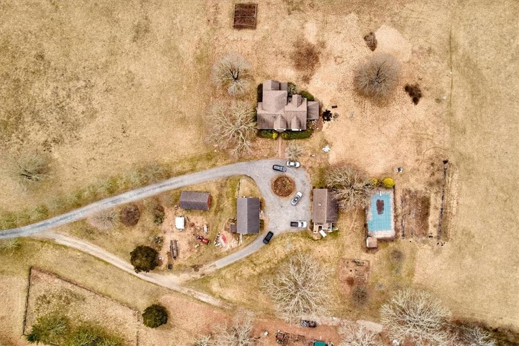 Single Family Residence at 58 Dye Hill Road, Hopkinton, photo 4 of 14