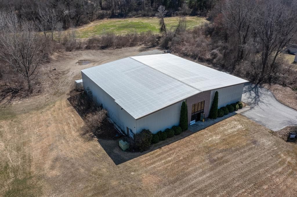 Commercial at 30 Crabtree Lane, Woodstock, photo 2 of 8