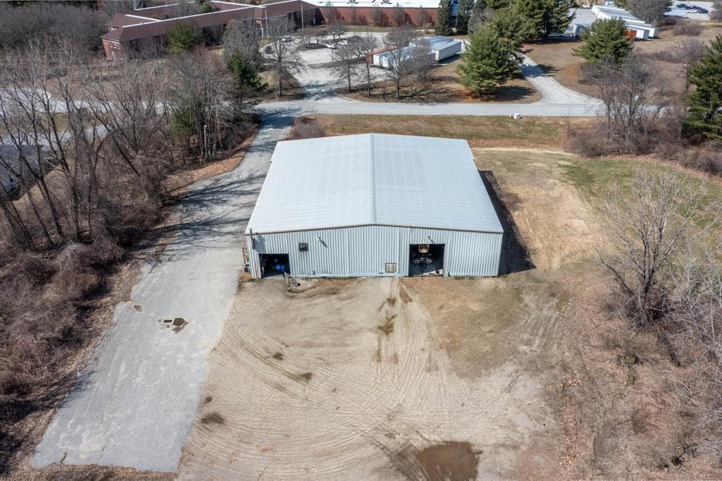 Commercial at 30 Crabtree Lane, Woodstock, photo 4 of 8