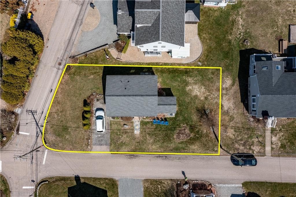 Single Family Residence at 26 Richard Smith Road, Narragansett, photo 12 of 12