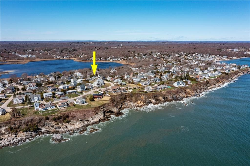 Single Family Residence at 26 Richard Smith Road, Narragansett, photo 7 of 12