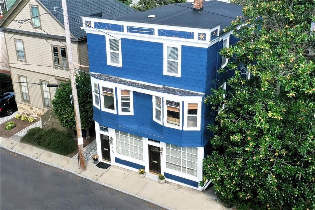Single Family Residence at 98 100 John Street, Newport, photo 33 of 33
