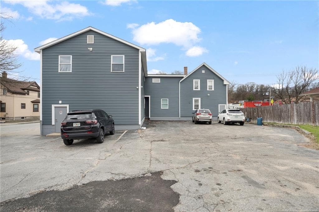 1040 Cranston Street photo 44