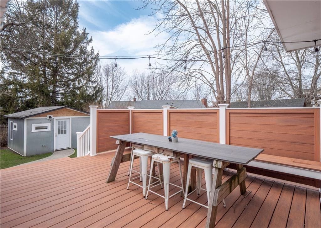 100 Renfrew Avenue photo 18