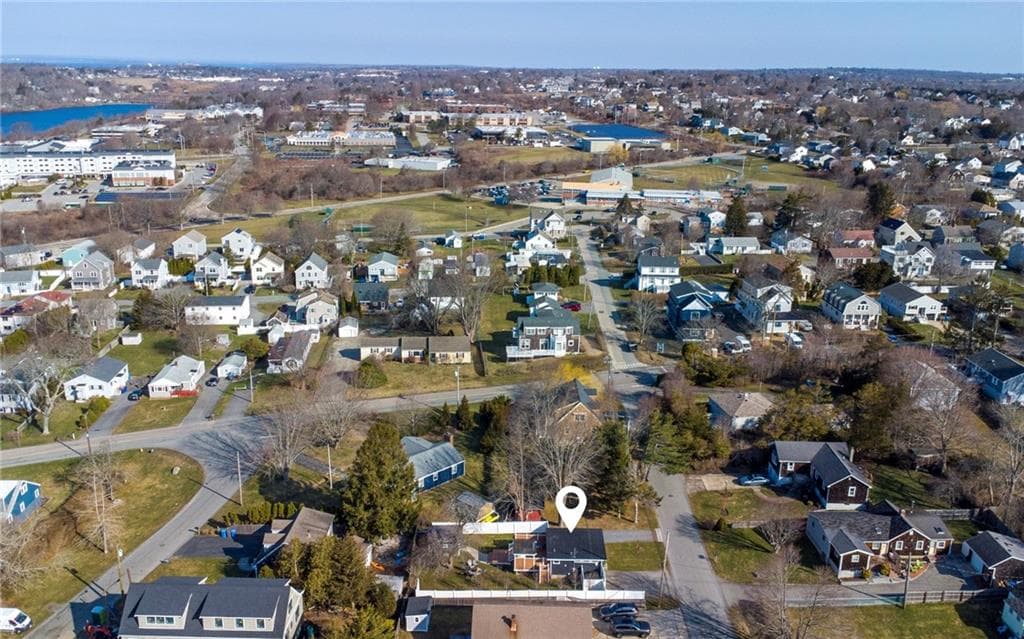 100 Renfrew Avenue photo 31