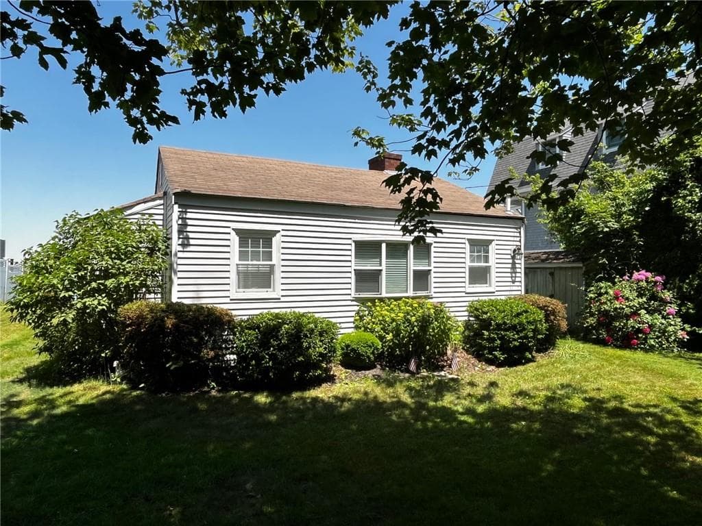 111 Charlotte Drive photo 7