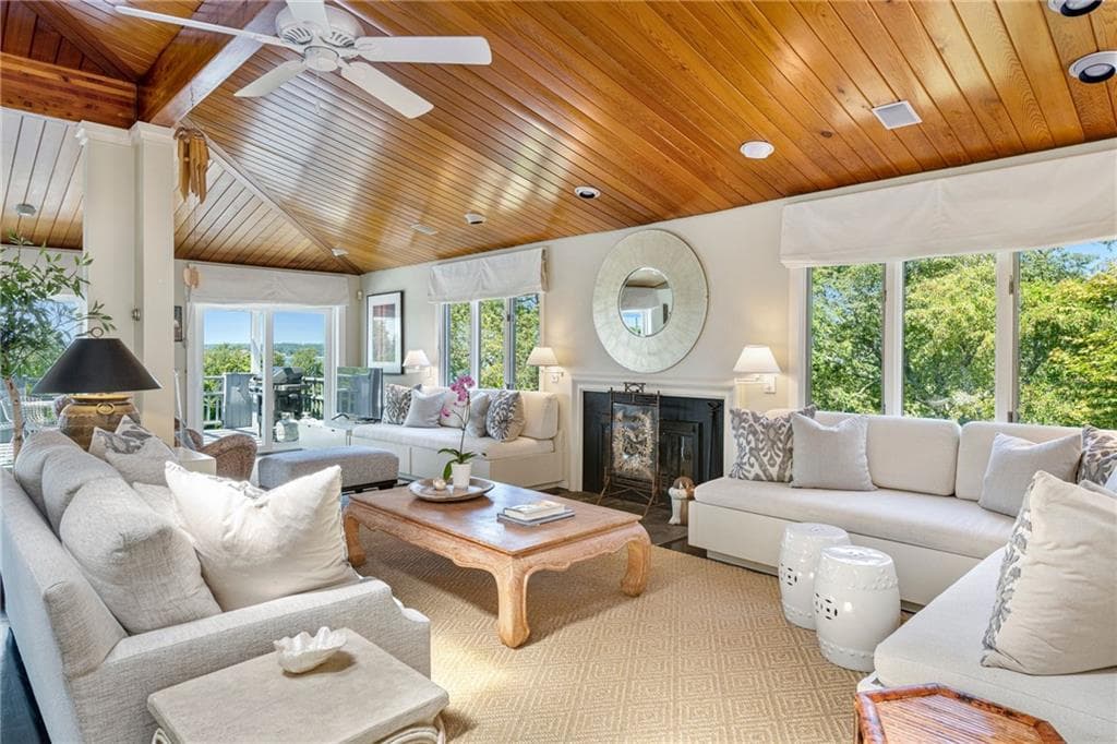 Single Family Residence at 76 Battery Lane, Jamestown, photo 10 of 36