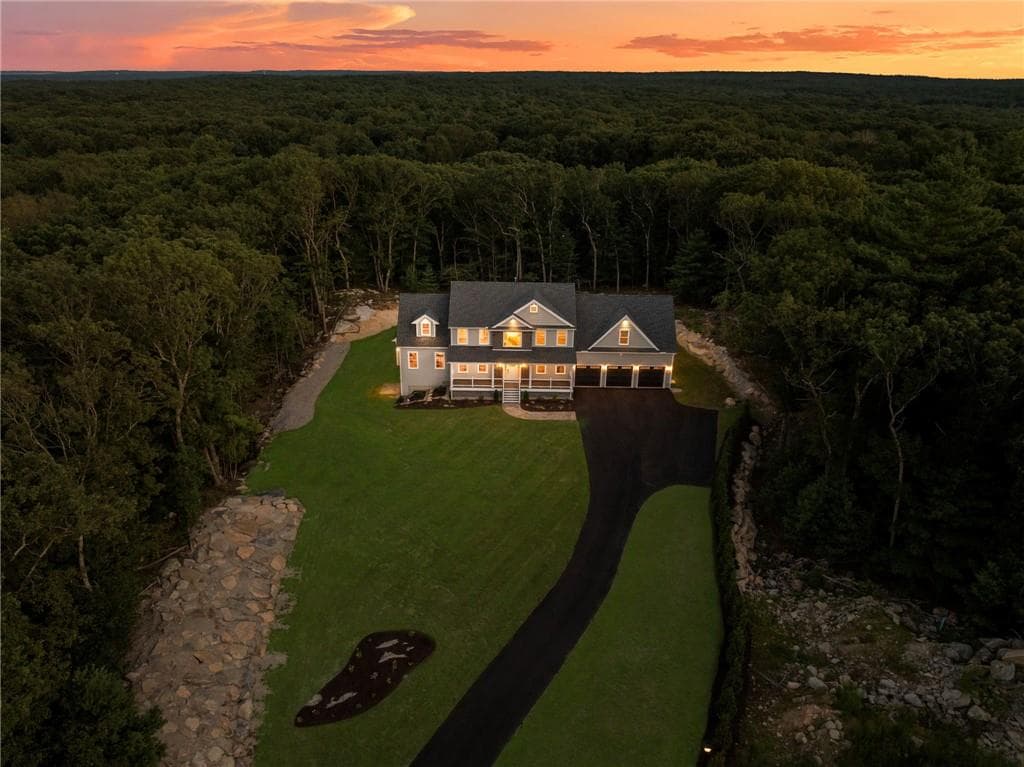 35 Beech Crest Road