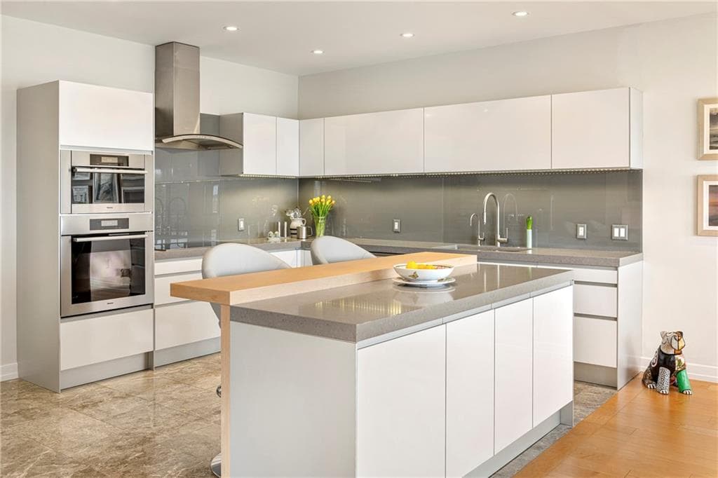 111 Harrison Avenue UNIT A18 photo 8