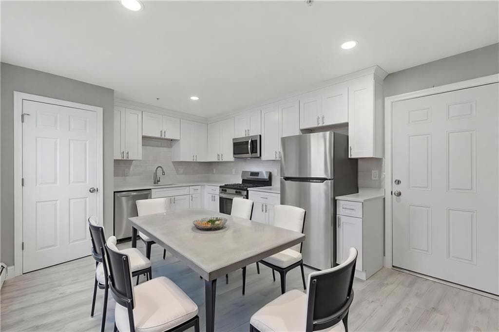 241 Pocasset Avenue photo 34