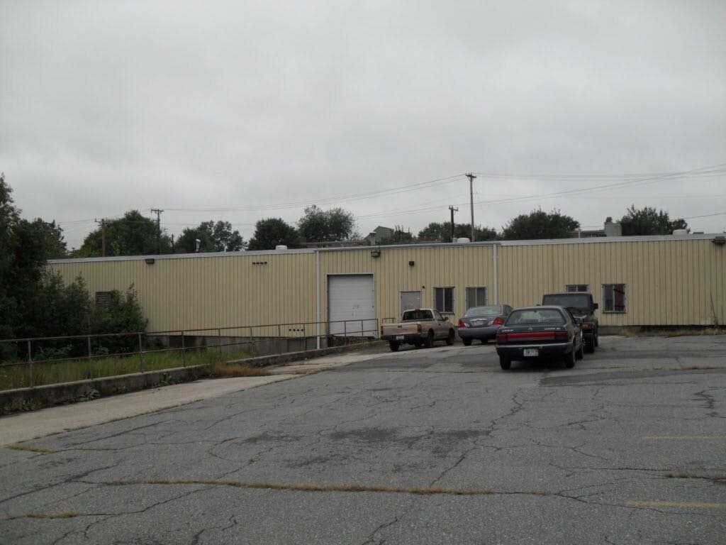 90 Salmon Street photo 2