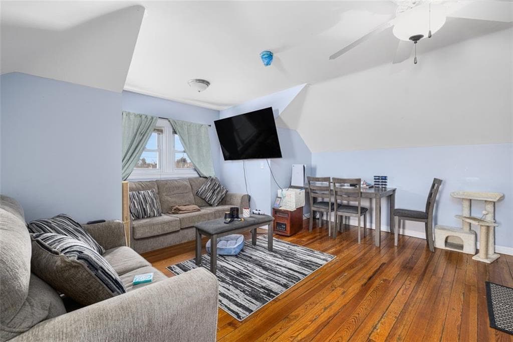 1137 Charles Street photo 16