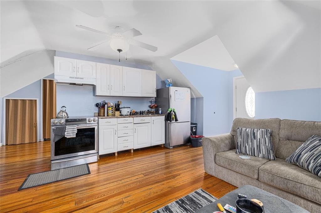 1137 Charles Street photo 18