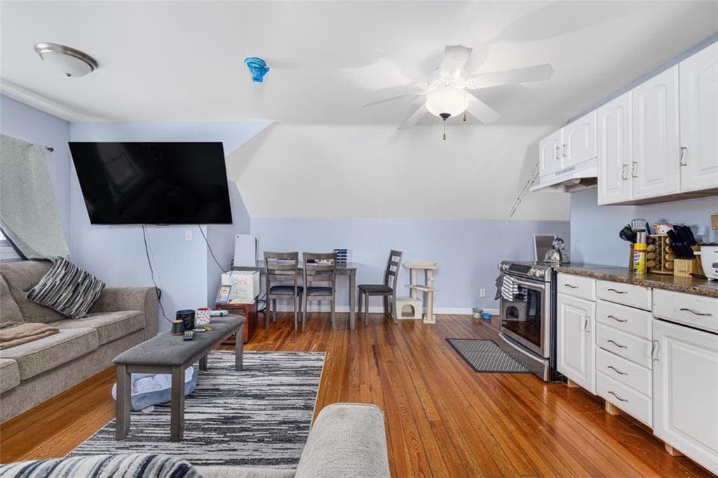 1137 Charles Street photo 44