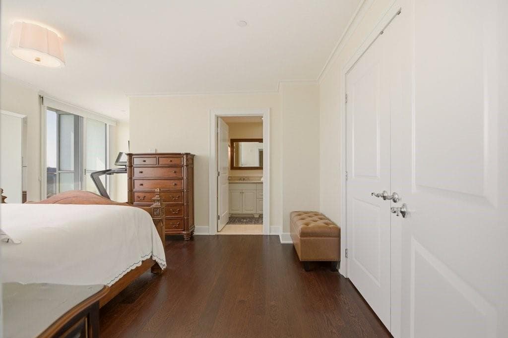 Condominium at 1 Tower Drive UNIT 1806, Portsmouth, photo 27 of 49