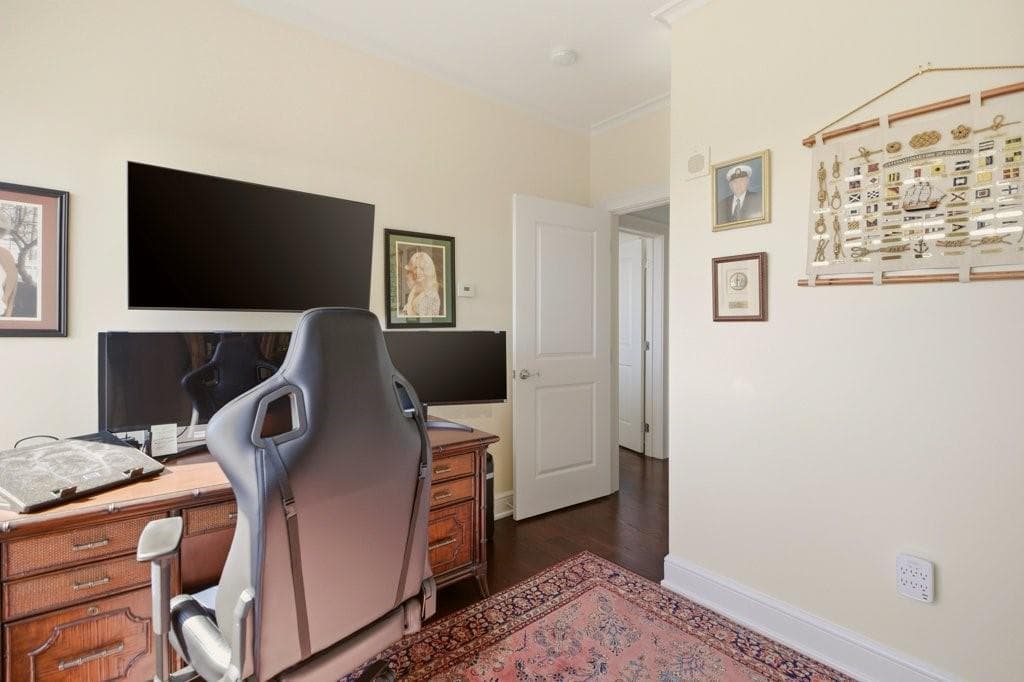 Condominium at 1 Tower Drive UNIT 1806, Portsmouth, photo 26 of 49