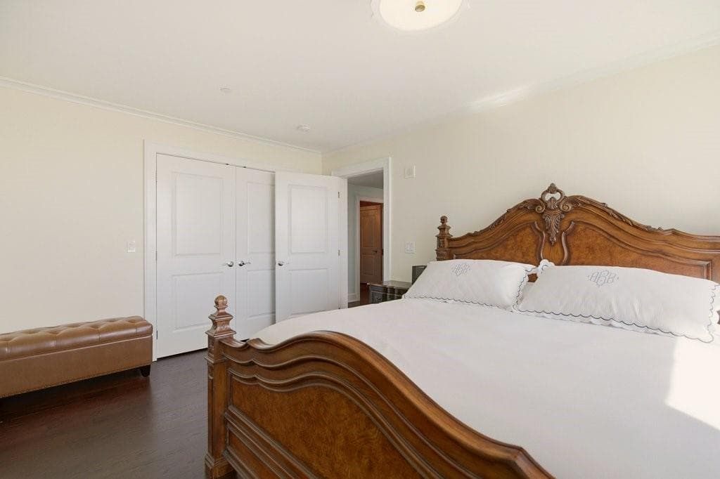 Condominium at 1 Tower Drive UNIT 1806, Portsmouth, photo 33 of 49