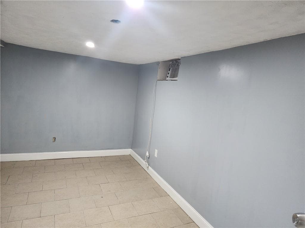 Single Family Residence at 20 Vanderwater Street, Providence, photo 23 of 29