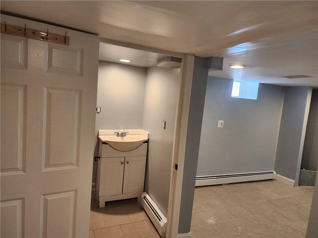 Single Family Residence at 20 Vanderwater Street, Providence, photo 26 of 29