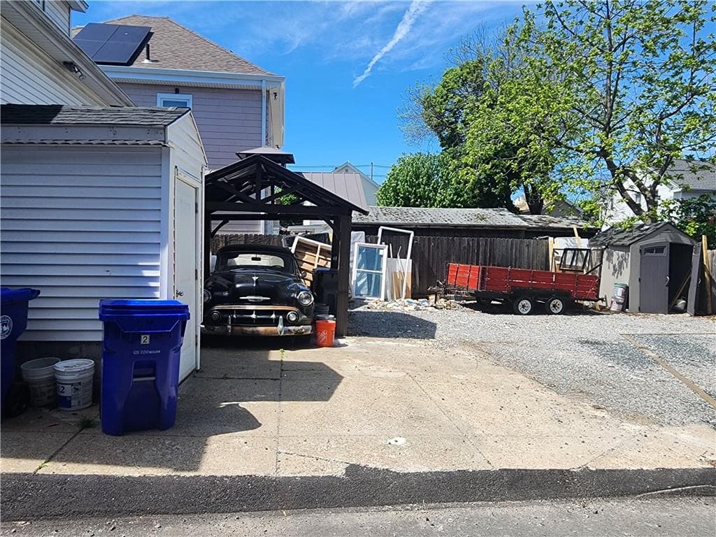 Single Family Residence at 20 Vanderwater Street, Providence, photo 5 of 29