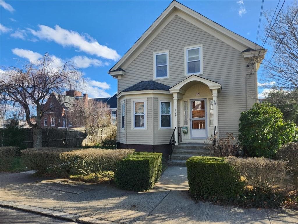 164 Morris Avenue photo 3