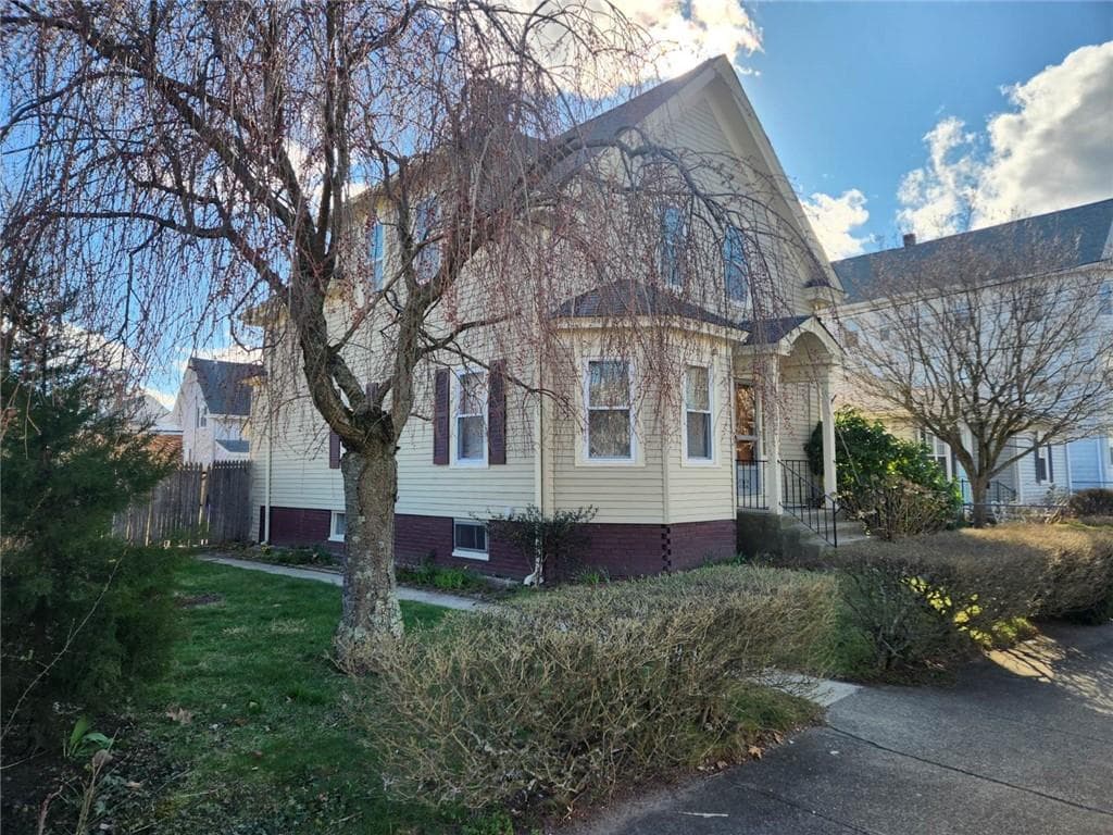 164 Morris Avenue photo 4