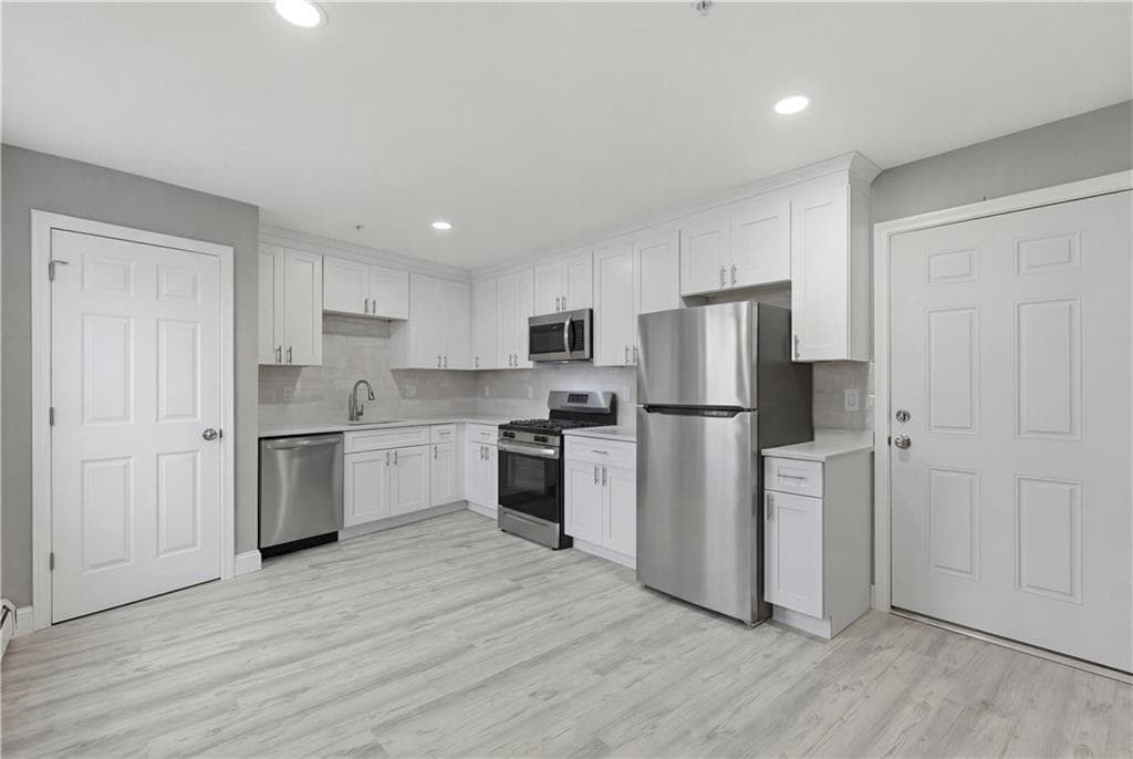 241 Pocasset Avenue photo 33