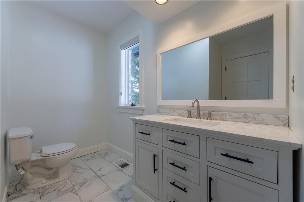 Single Family Residence at 136 White Birch Circle, Scituate, photo 32 of 47