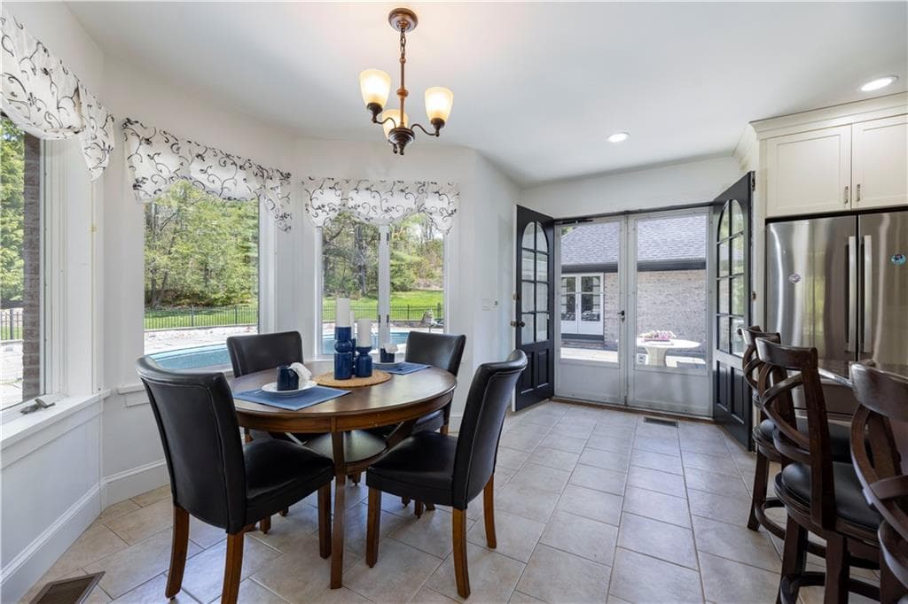 Single Family Residence at 136 White Birch Circle, Scituate, photo 24 of 47