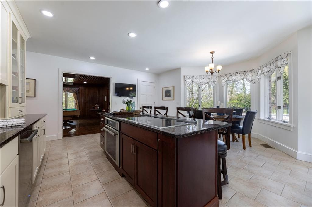 Single Family Residence at 136 White Birch Circle, Scituate, photo 30 of 47
