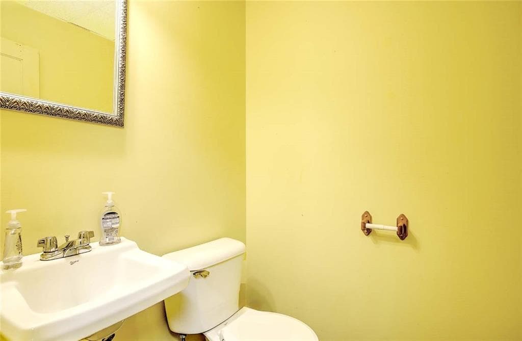Single Family Residence at 159 Earle Street, Woonsocket, photo 22 of 45