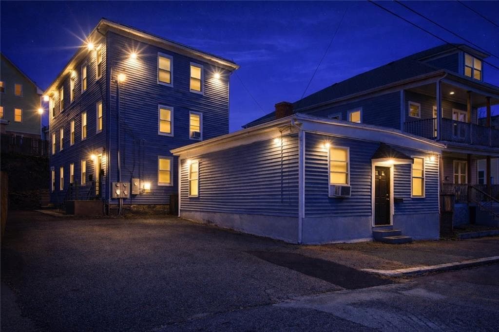 23 Whitehall Street